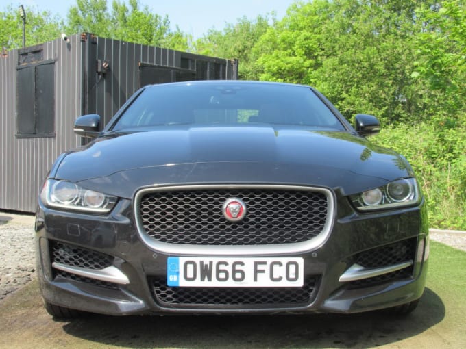 2025 Jaguar Xe