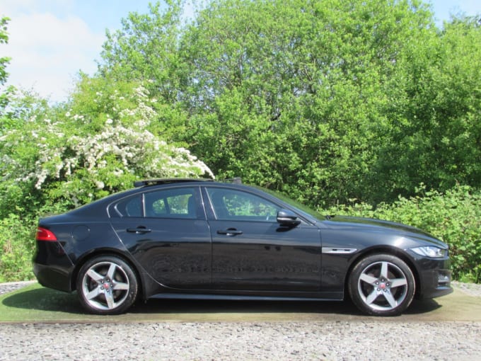 2025 Jaguar Xe