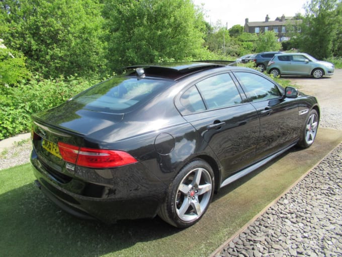 2025 Jaguar Xe