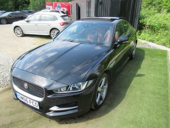 2025 Jaguar Xe