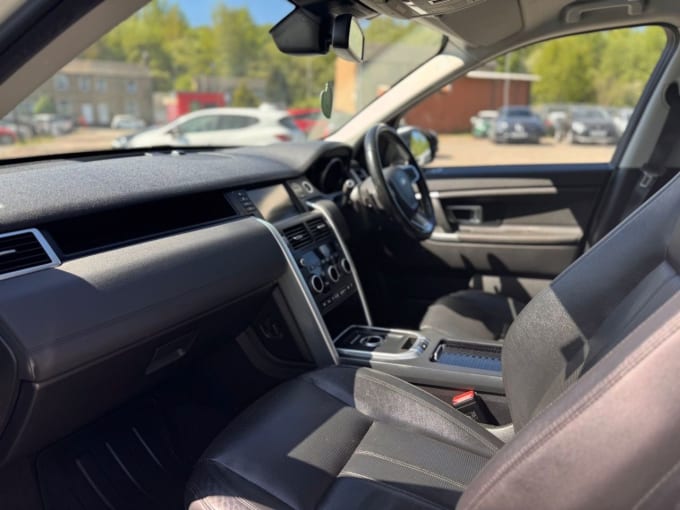 2025 Land Rover Discovery Sport