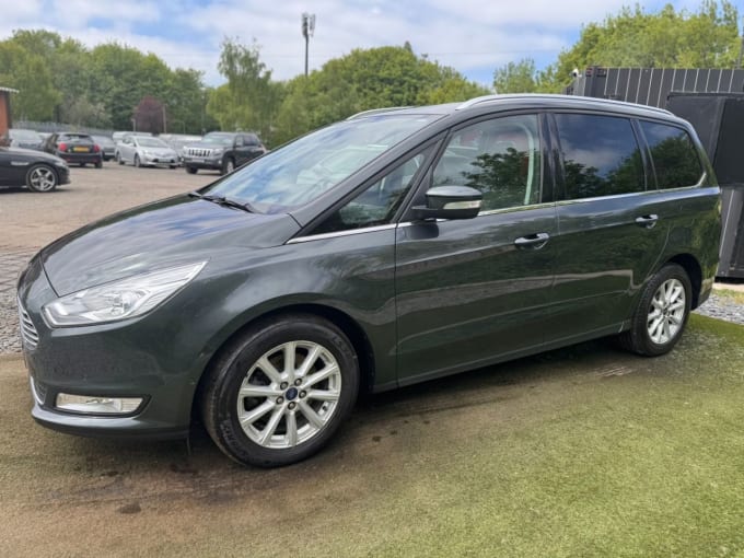 2025 Ford Galaxy