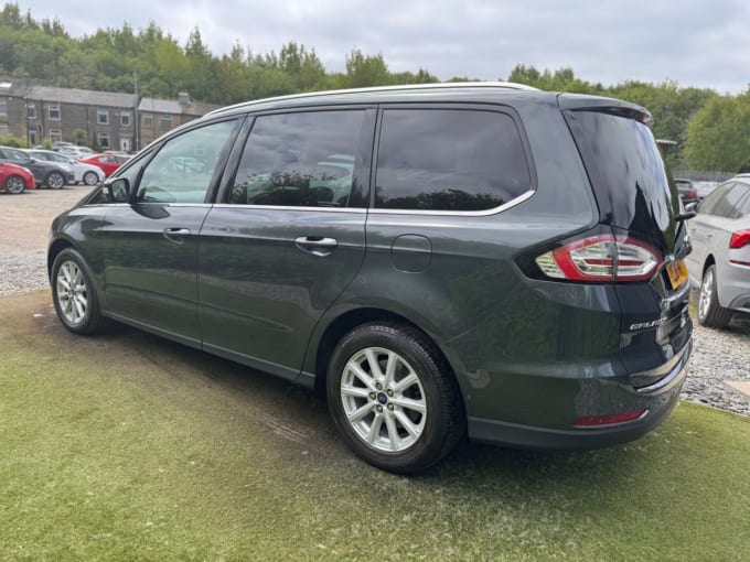 2025 Ford Galaxy