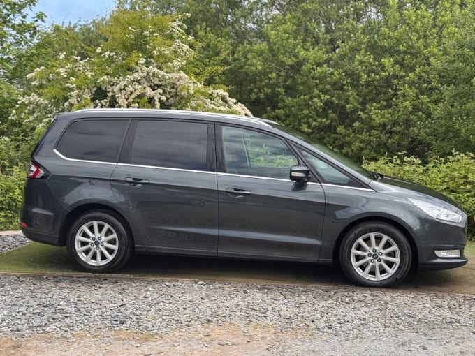 2025 Ford Galaxy