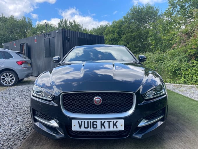 2025 Jaguar Xe