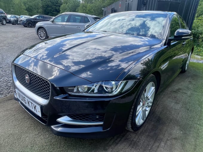 2025 Jaguar Xe