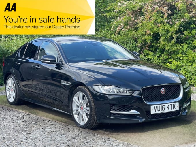 2025 Jaguar Xe