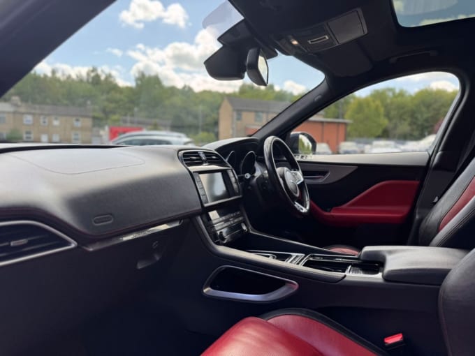2025 Jaguar F-pace