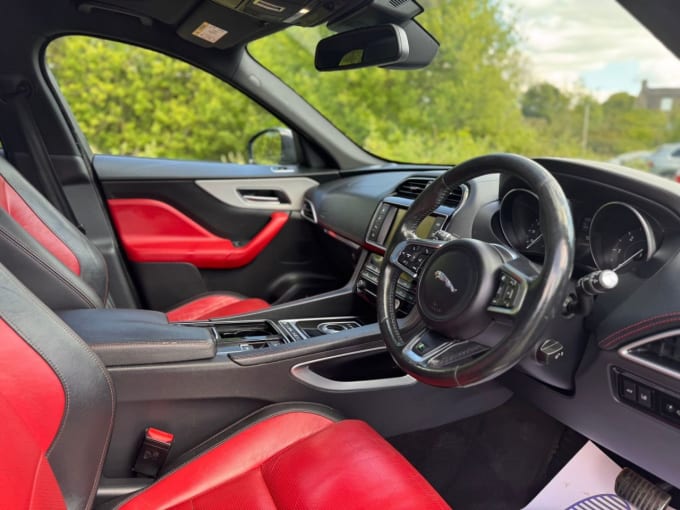 2025 Jaguar F-pace