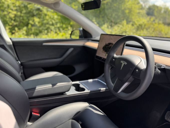 2025 Tesla Model Y