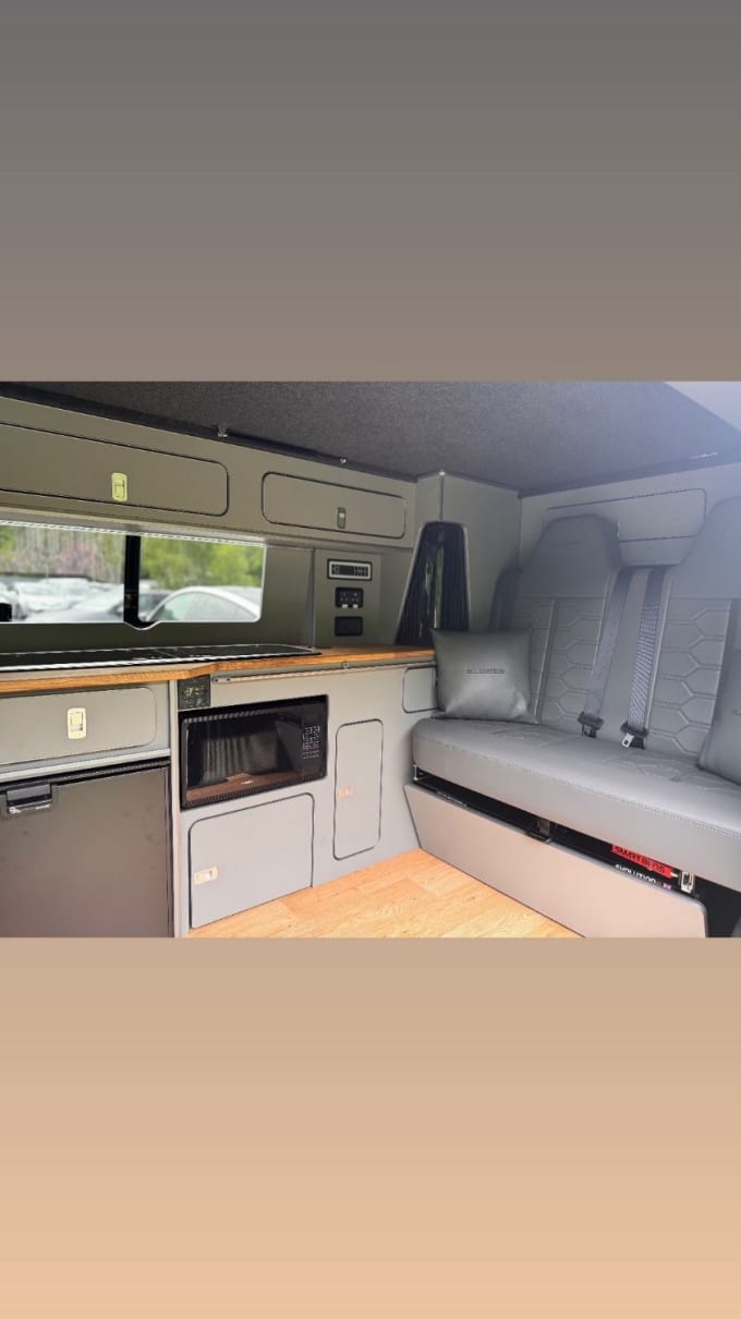 2025 Volkswagen Transporter