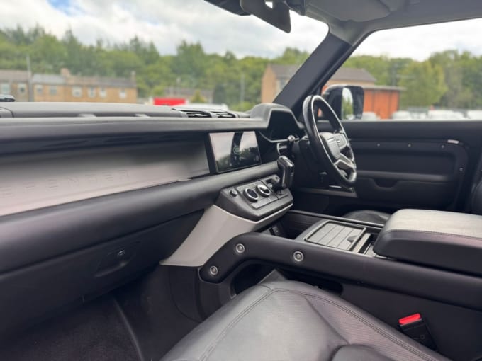 2025 Land Rover Defender