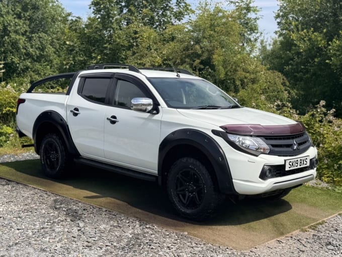 2025 Mitsubishi L200