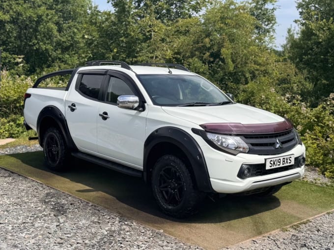 2025 Mitsubishi L200