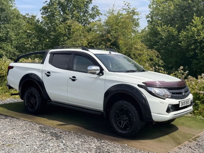 2025 Mitsubishi L200