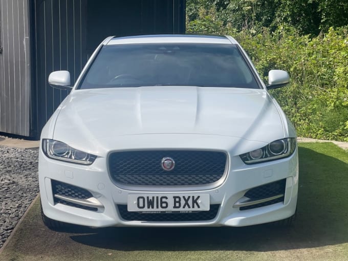 2025 Jaguar Xe