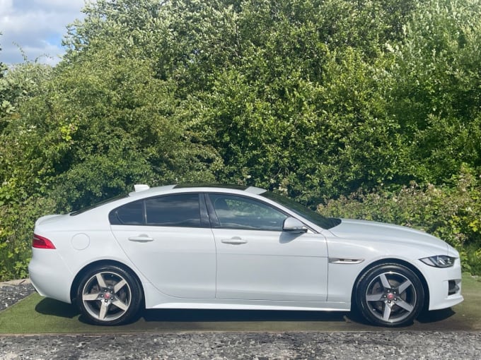 2025 Jaguar Xe