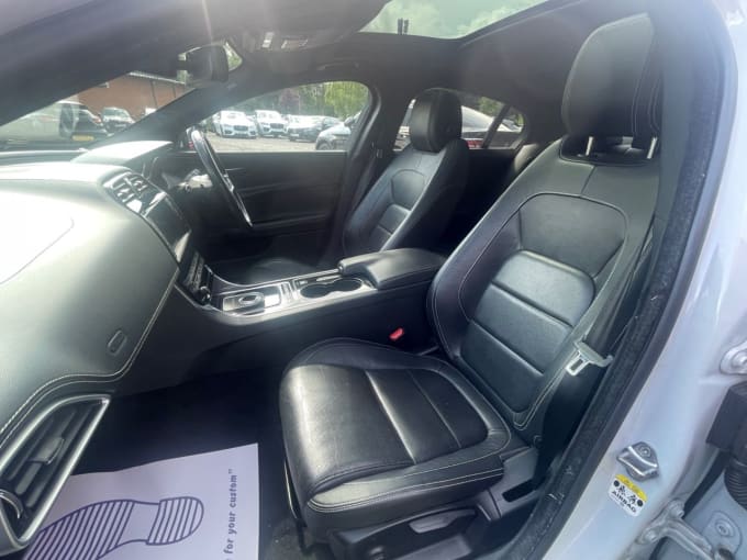 2025 Jaguar Xe