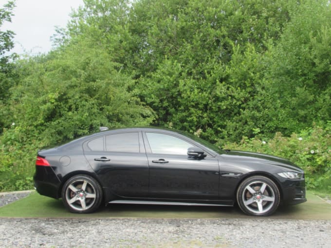 2025 Jaguar Xe