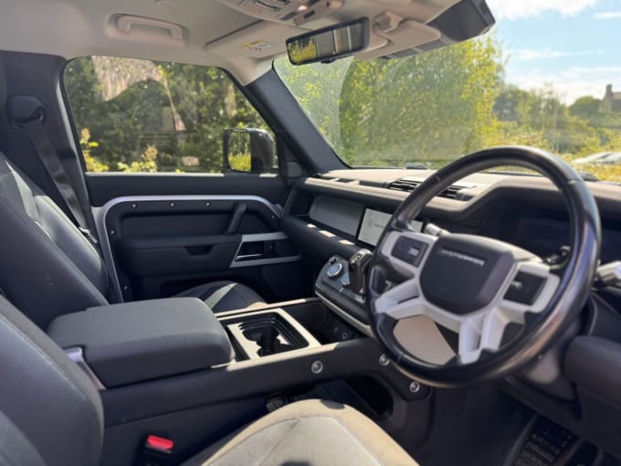 2025 Land Rover Defender