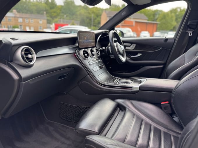 2025 Mercedes-benz Glc