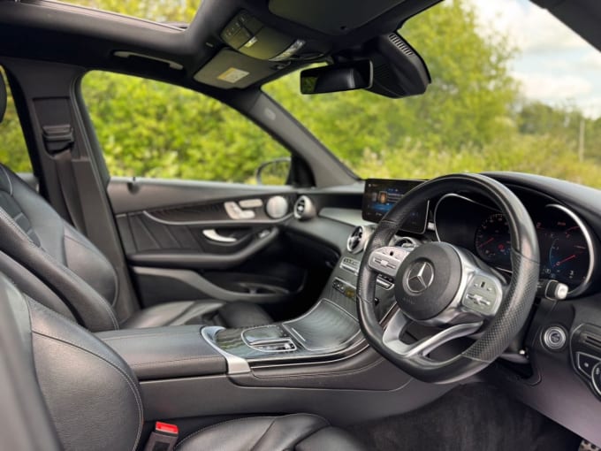 2025 Mercedes-benz Glc
