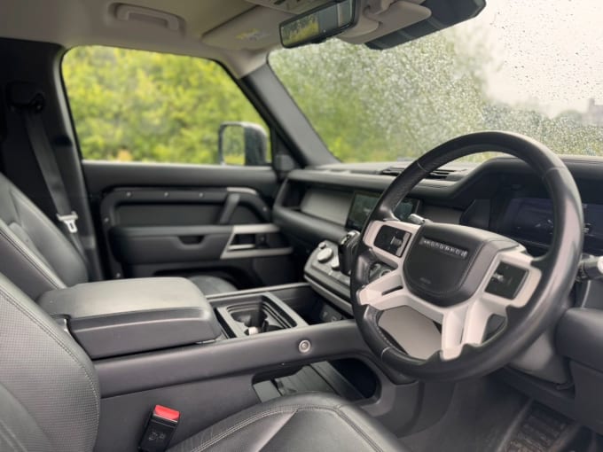 2025 Land Rover Defender