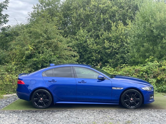 2025 Jaguar Xe