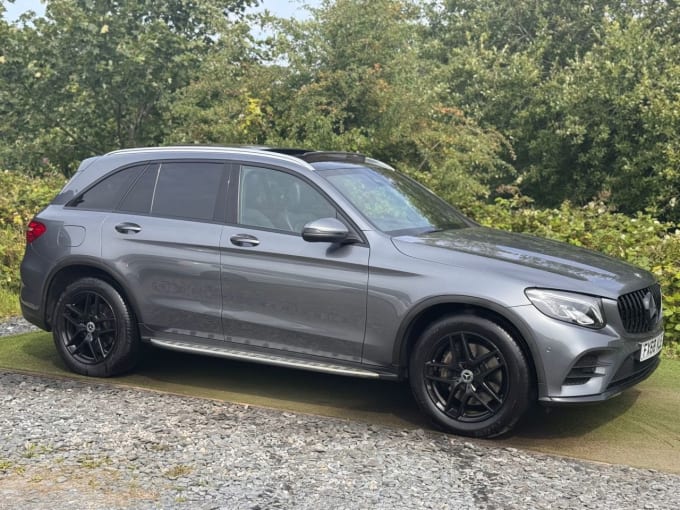 2025 Mercedes-benz Glc