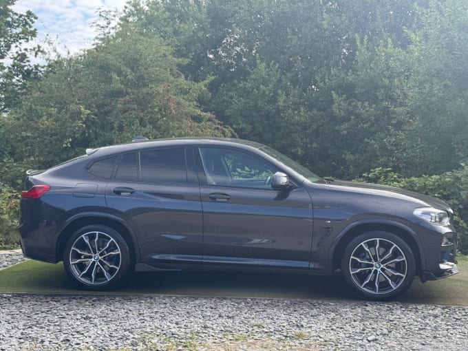 2025 BMW X4
