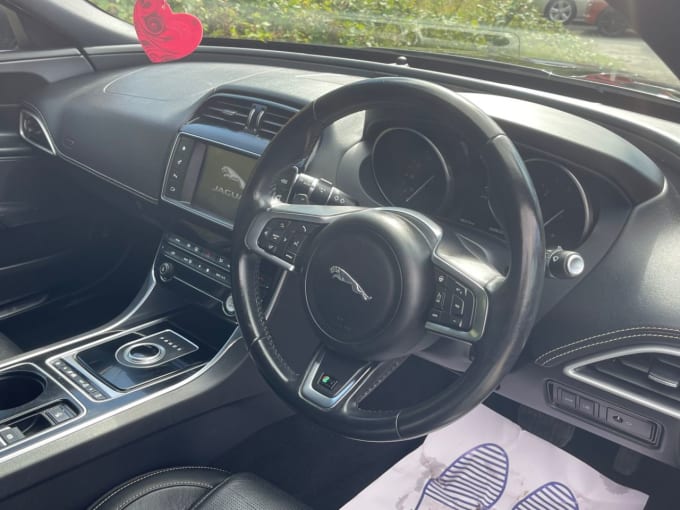 2025 Jaguar Xe