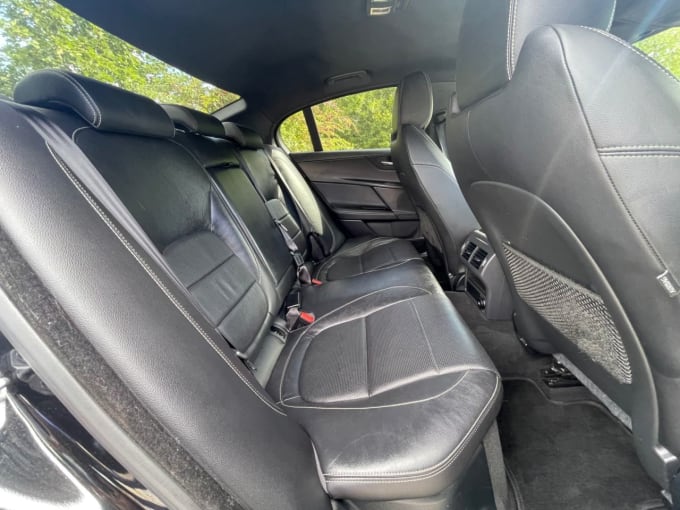 2025 Jaguar Xe