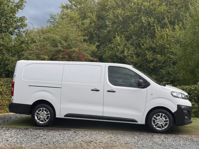 2025 Vauxhall Vivaro