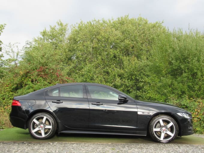 2017 Jaguar Xe
