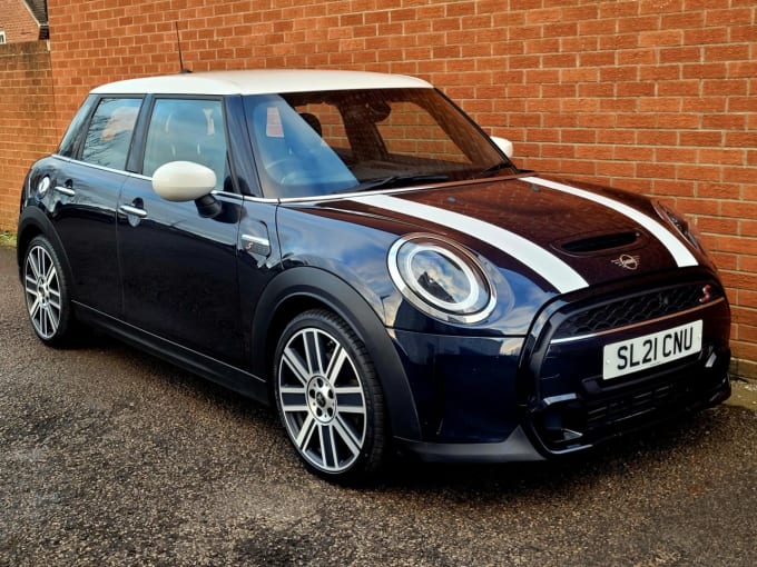 2025 Mini Hatch