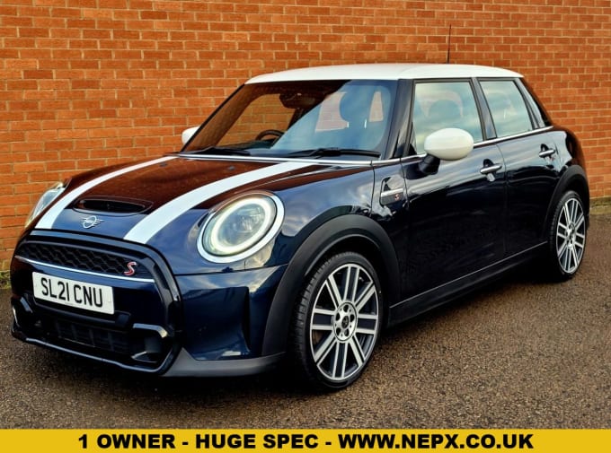 2025 Mini Hatch