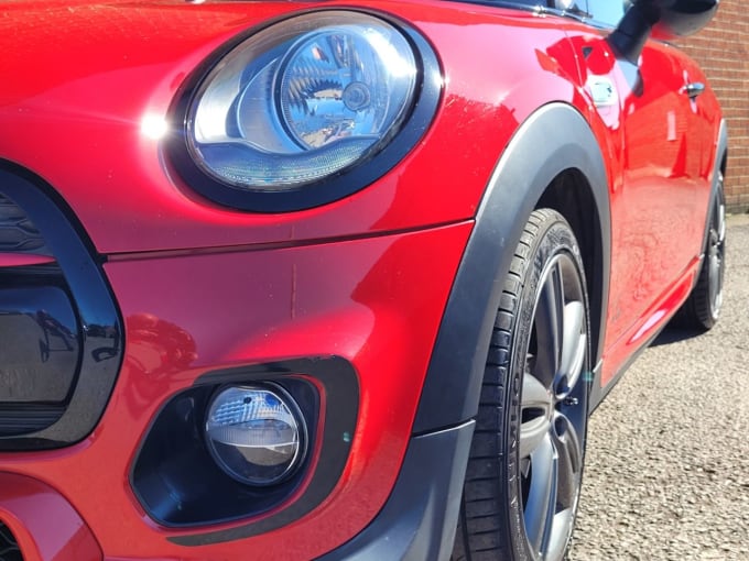 2025 Mini Hatch