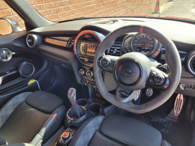 2025 Mini Hatch