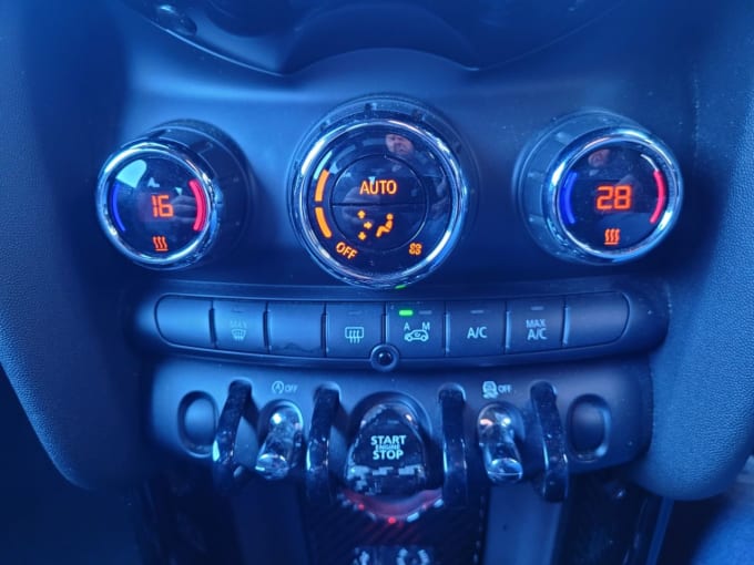 2025 Mini Hatch