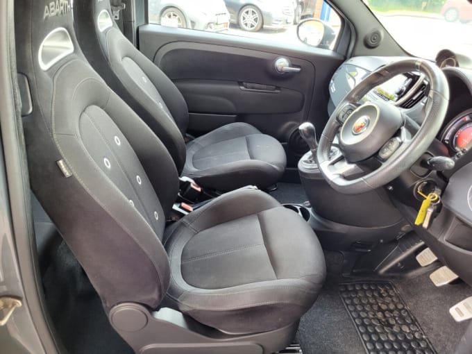 2025 Abarth 595
