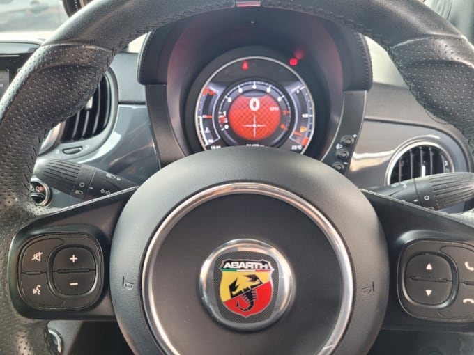 2025 Abarth 595