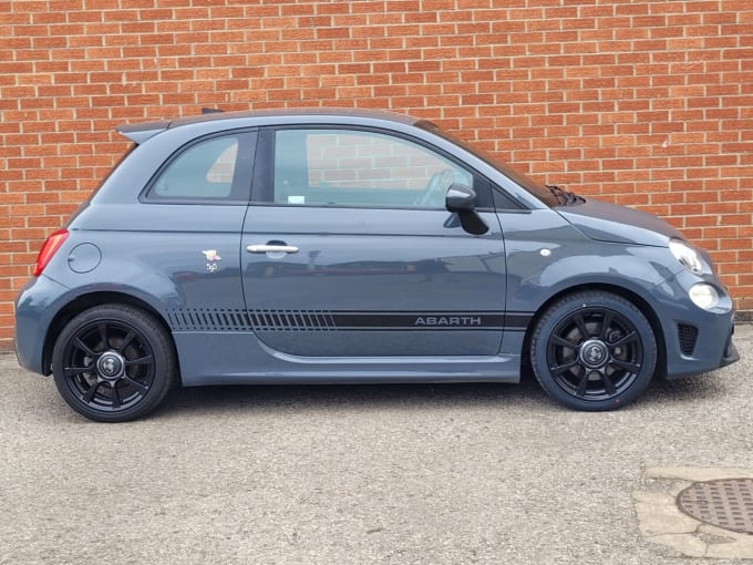 2025 Abarth 595
