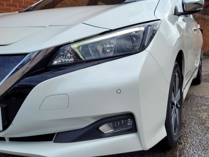 2025 Nissan Leaf
