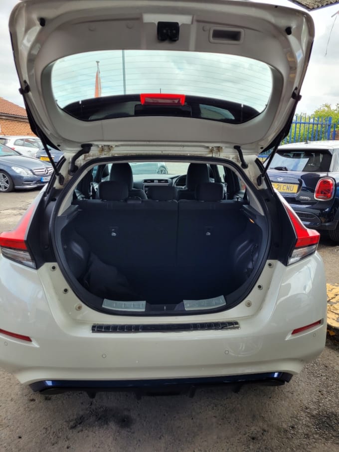 2025 Nissan Leaf