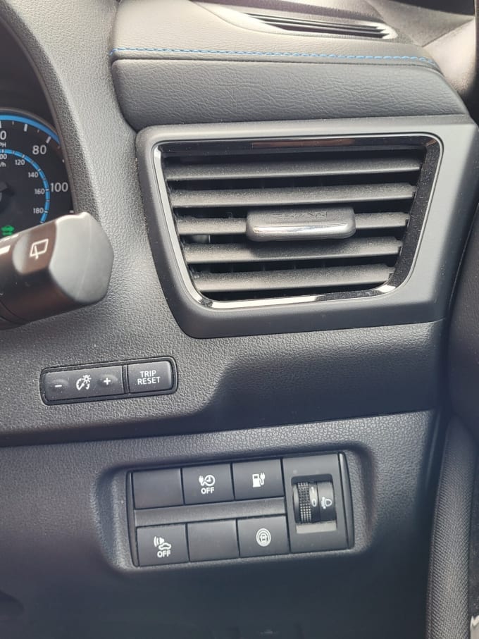2025 Nissan Leaf