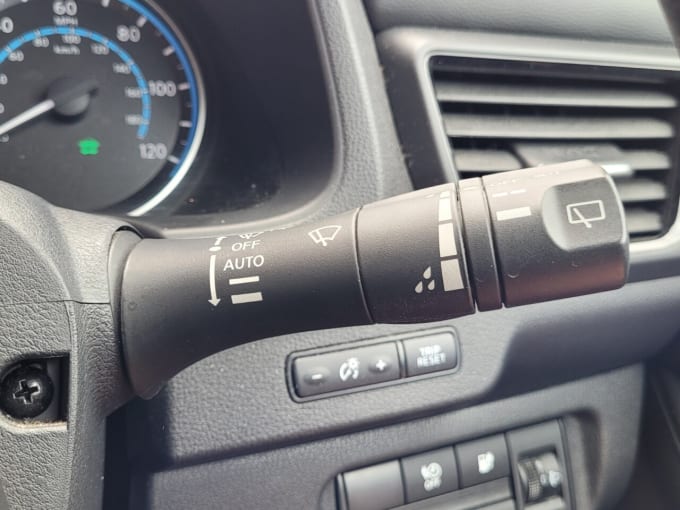 2025 Nissan Leaf