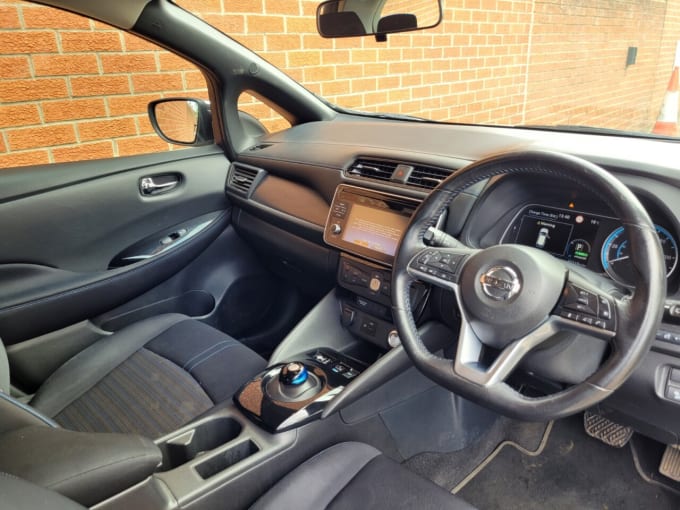 2025 Nissan Leaf