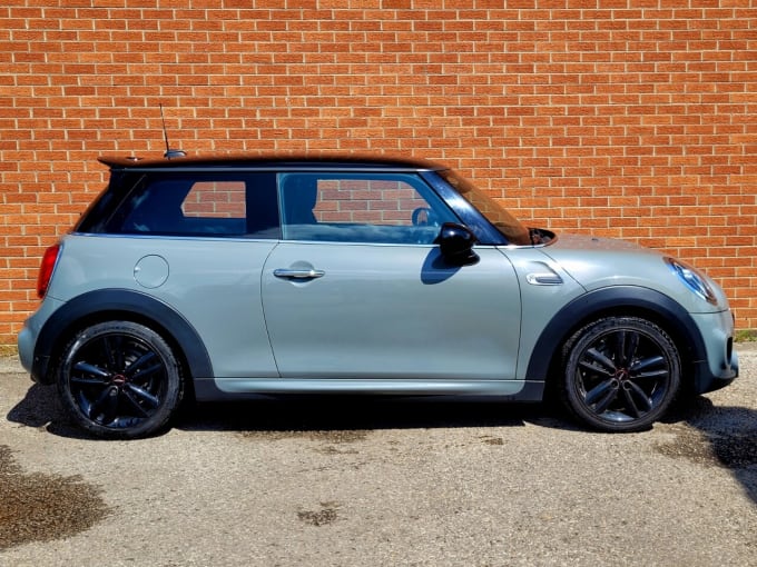 2025 Mini Hatch