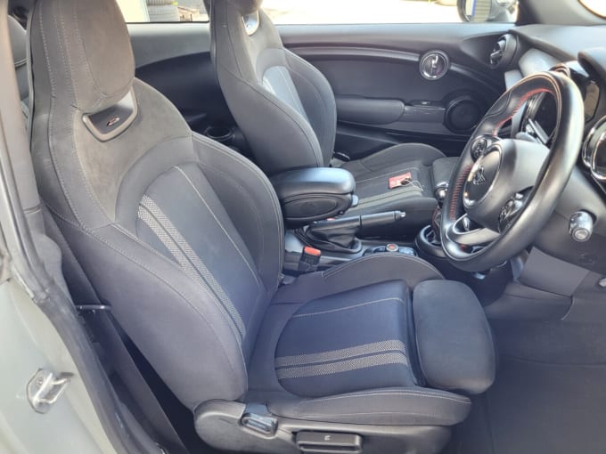 2025 Mini Hatch
