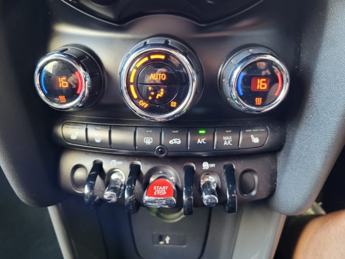 2025 Mini Hatch